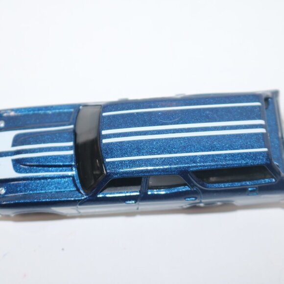 Hot Wheels Wagons 1970 Chevelle SS Wagon CUSTOM keychain - Picture 5 of 6
